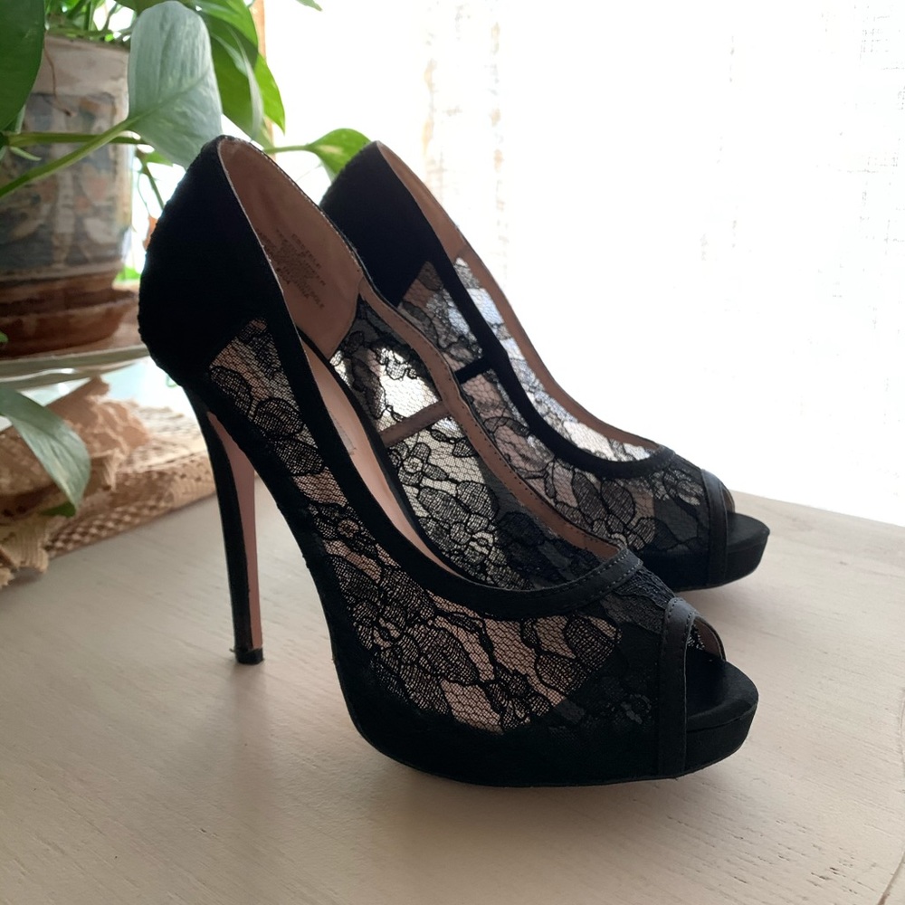 Steve Madden Black Laced Heels